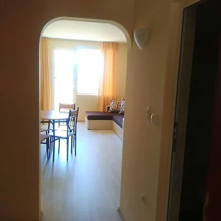 Lucky Family Aparthotel 3*