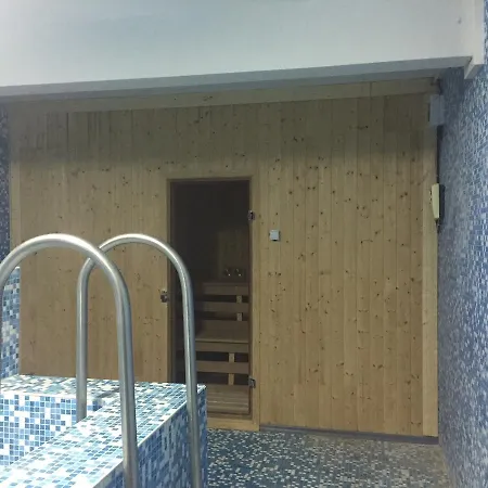 Lucky Family Aparthotel 3*