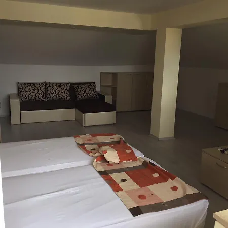 Lucky Family Aparthotel 3*