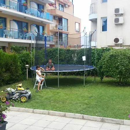 Lucky Family מלון דירות רבדה