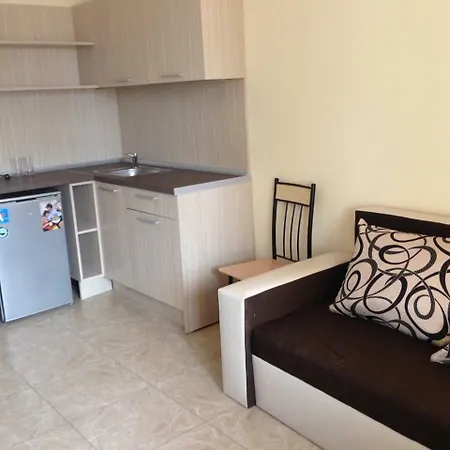 Lucky Family Aparthotel 3*