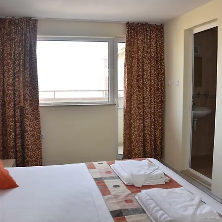 Lucky Family Aparthotel