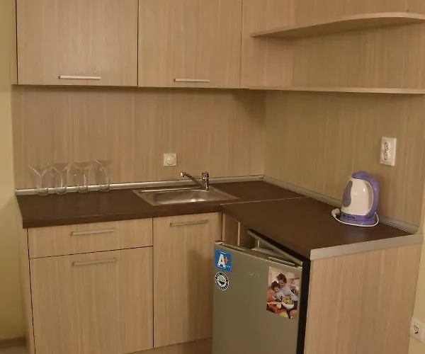 Aparthotel Lucky Family 4*